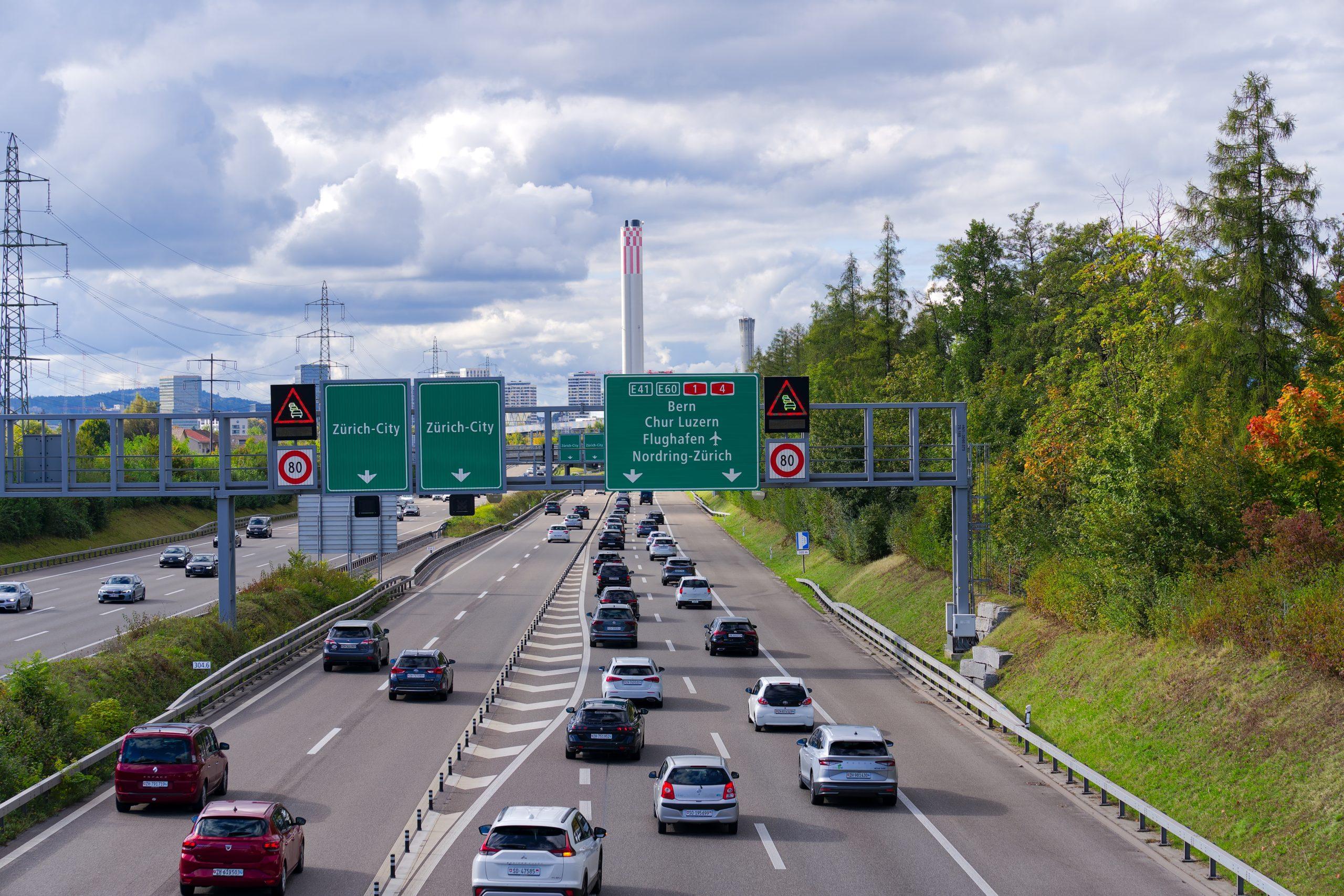 Traumstraßen der Schweiz: Entdecken Sie die Alpen mit der richtigen Vignette.